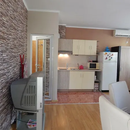Aparment Kamelia شقة سوزوبول